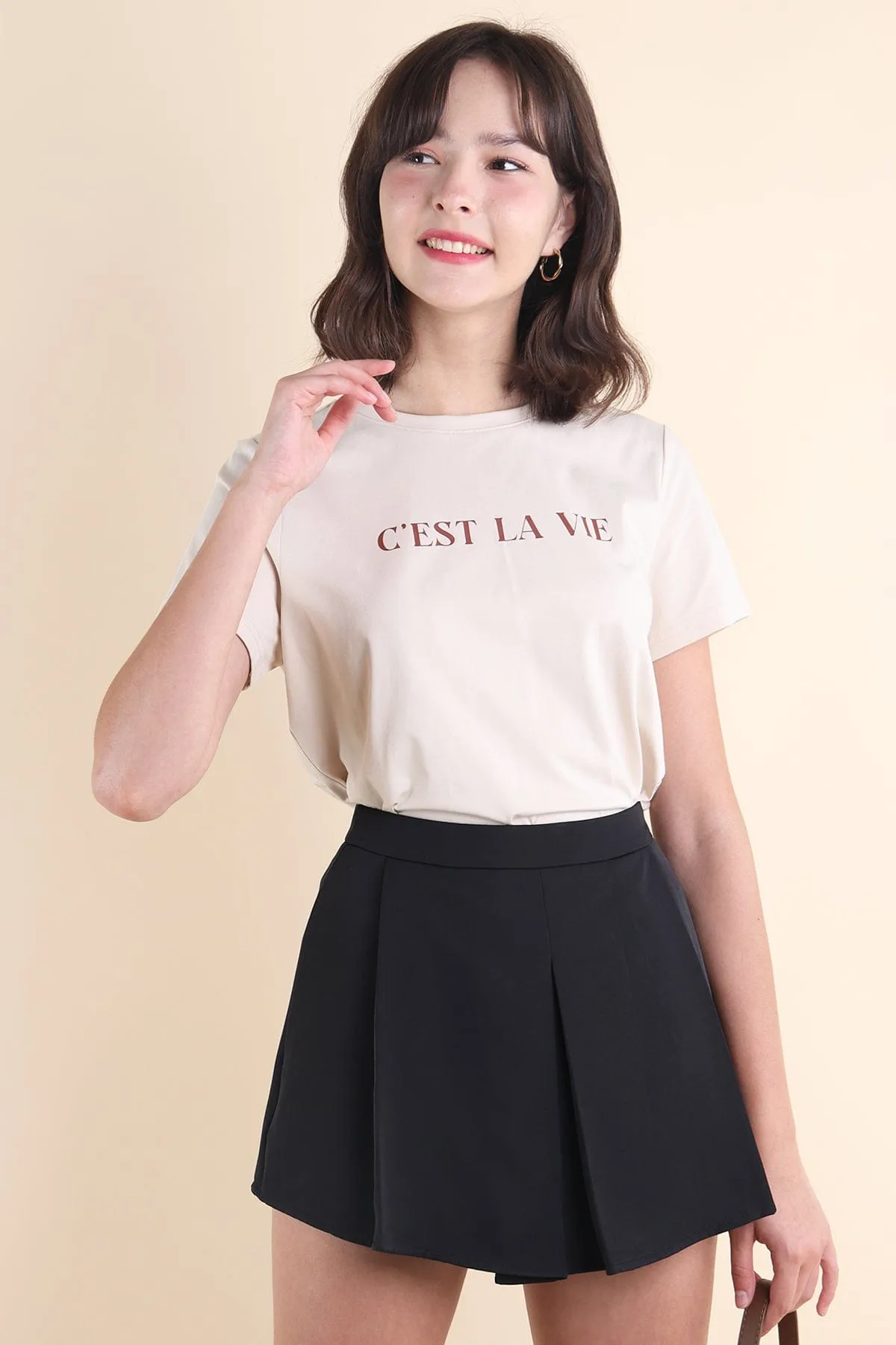 CEST LA VIE QUOTES TEE IN SAND