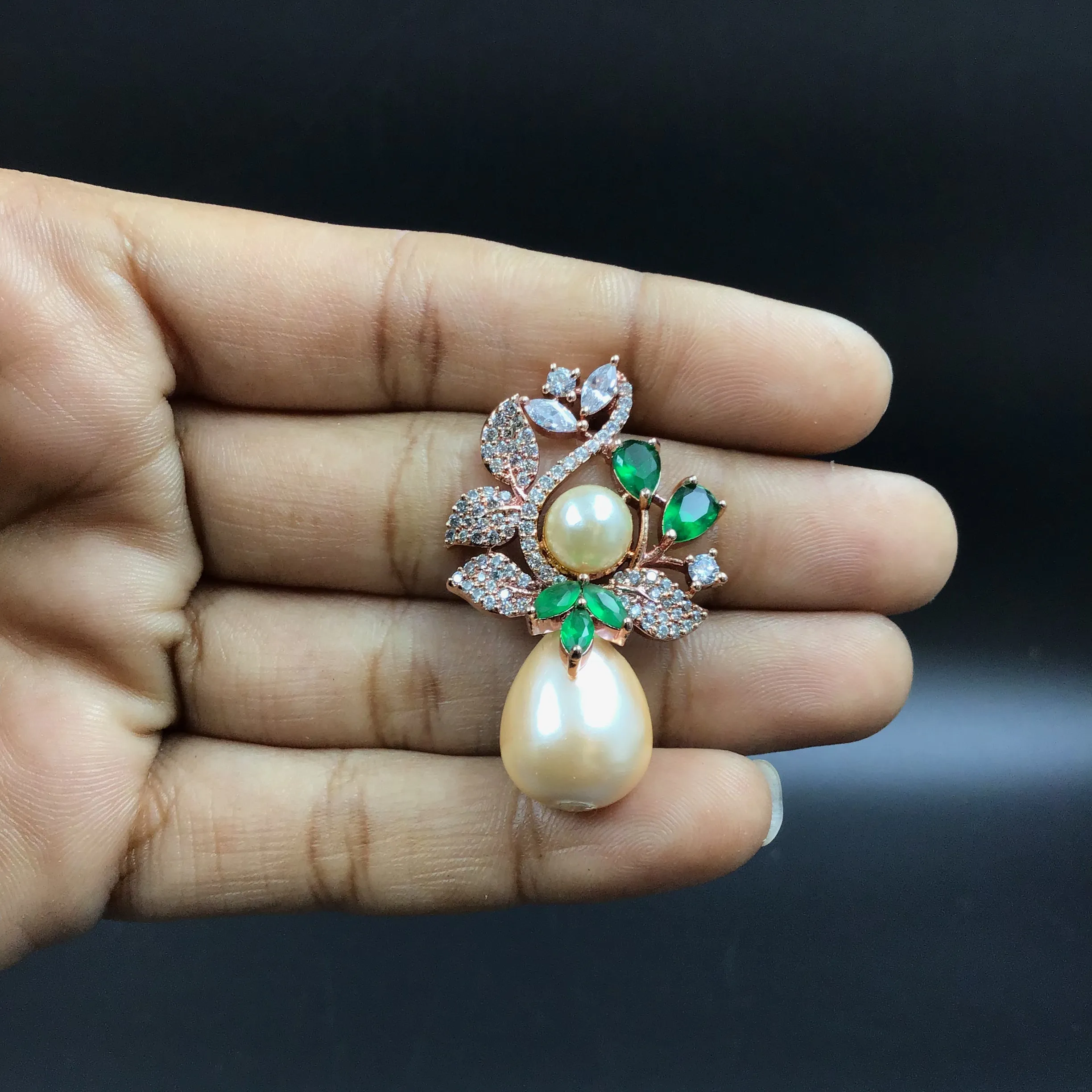 Green Zircon/AD Earring 16005-3152