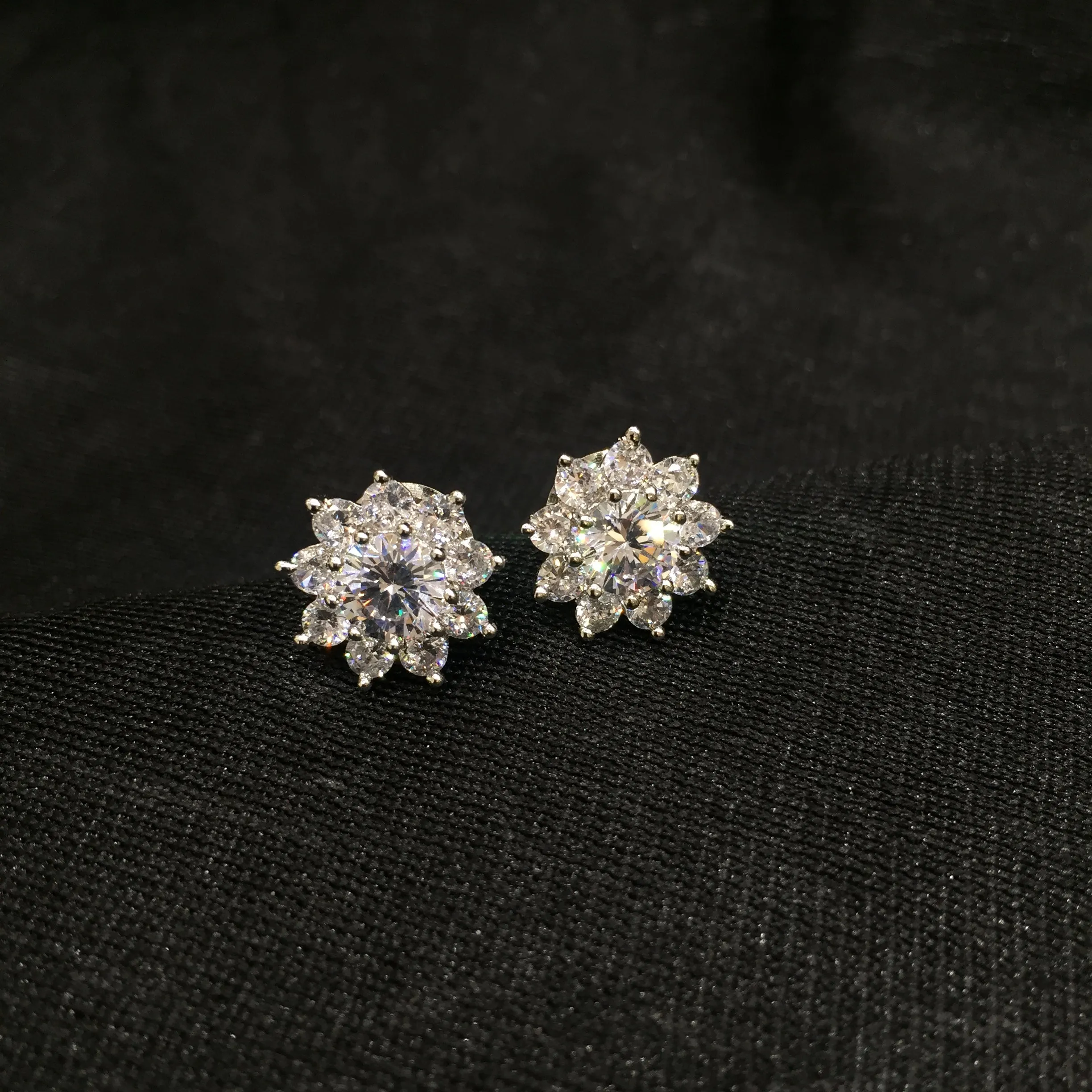 Tops/Studs Zircon/AD Earring 6171-08